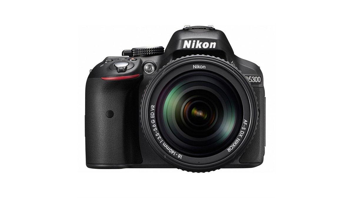 ニコン D5300 ダブルレンズ 18-55㎜　70-35㎜　動作確認済　美品 Amazon.co.jp: Nikon デジタル一眼レフカメラ D5300 AF-P ダブル