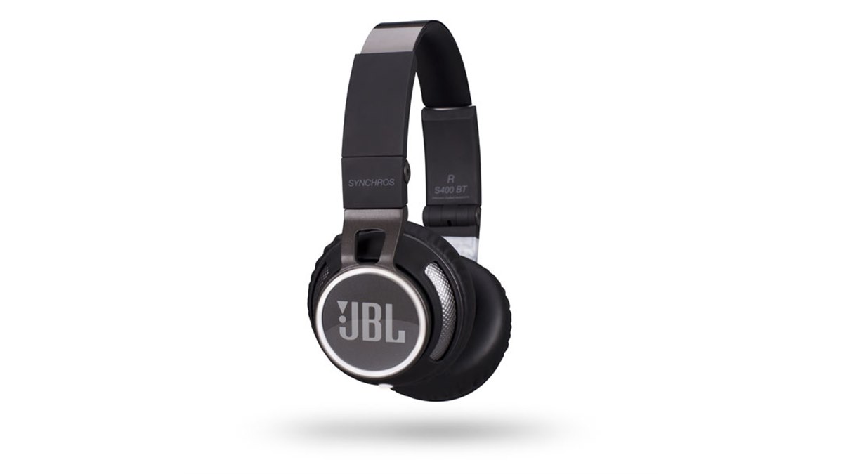 JBL、ハウジングにタッチコントロール機能を搭載したBluetooth