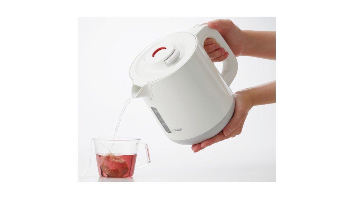 タイガー、カップ1杯を約45秒で沸かす「電気ケトル わく子」 - 価格.com