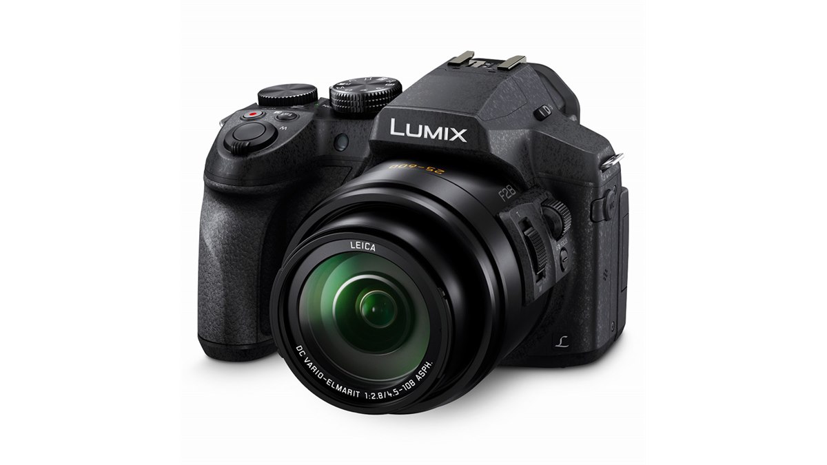 パナソニック、4K対応の光学24倍コンデジ「LUMIX FZ300」発表