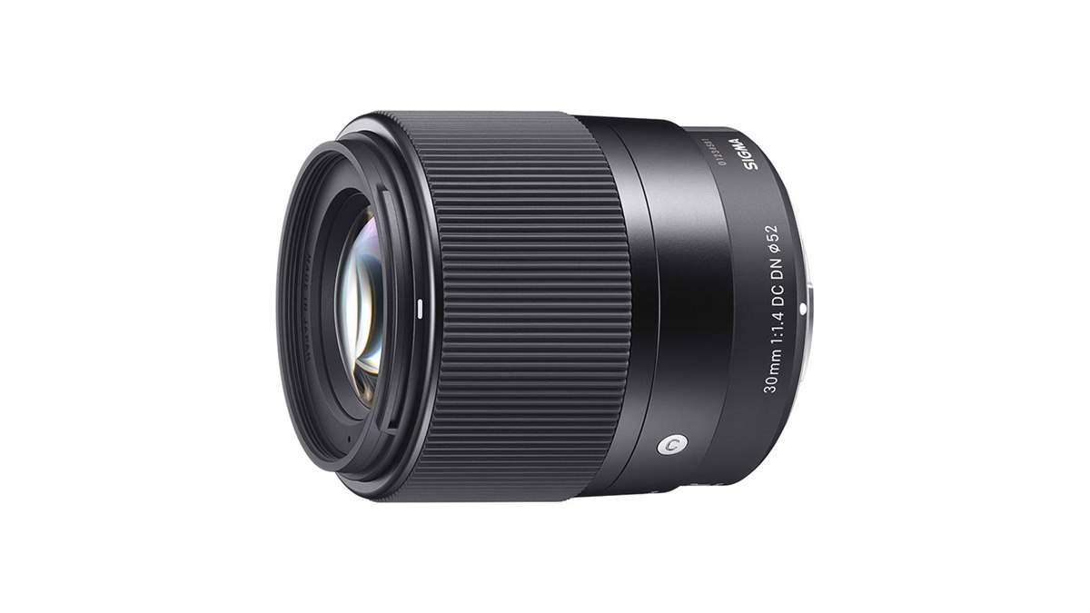シグマ、開放F1.4で30mmのミラーレス向け大口径標準レンズ - 価格.com