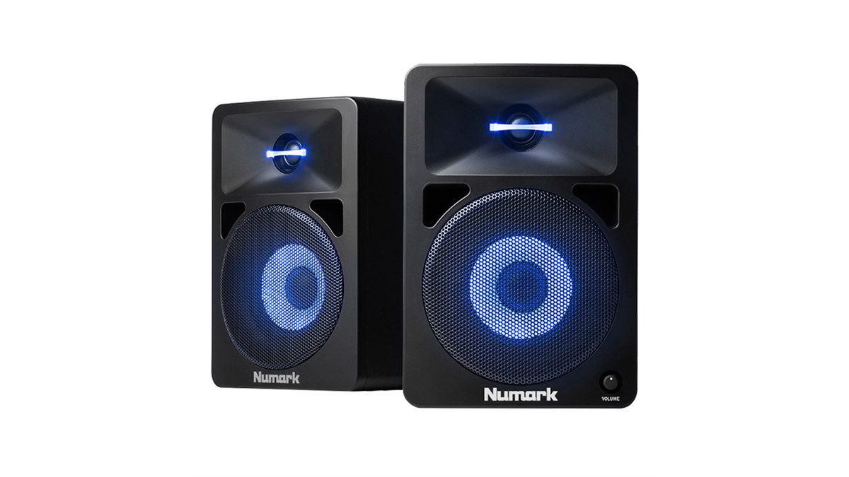 numark、LEDイルミネーションを搭載の2ウェイパワードモニター