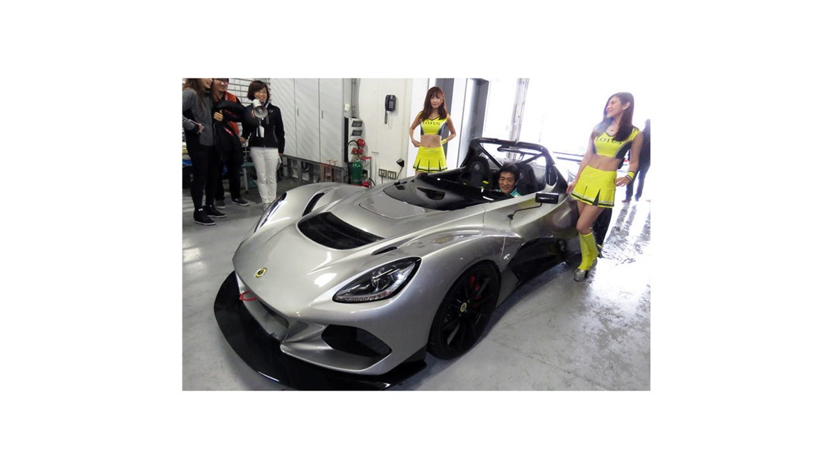 東京オートサロン2017】ロータスが高性能モデル「3イレブン」を出展