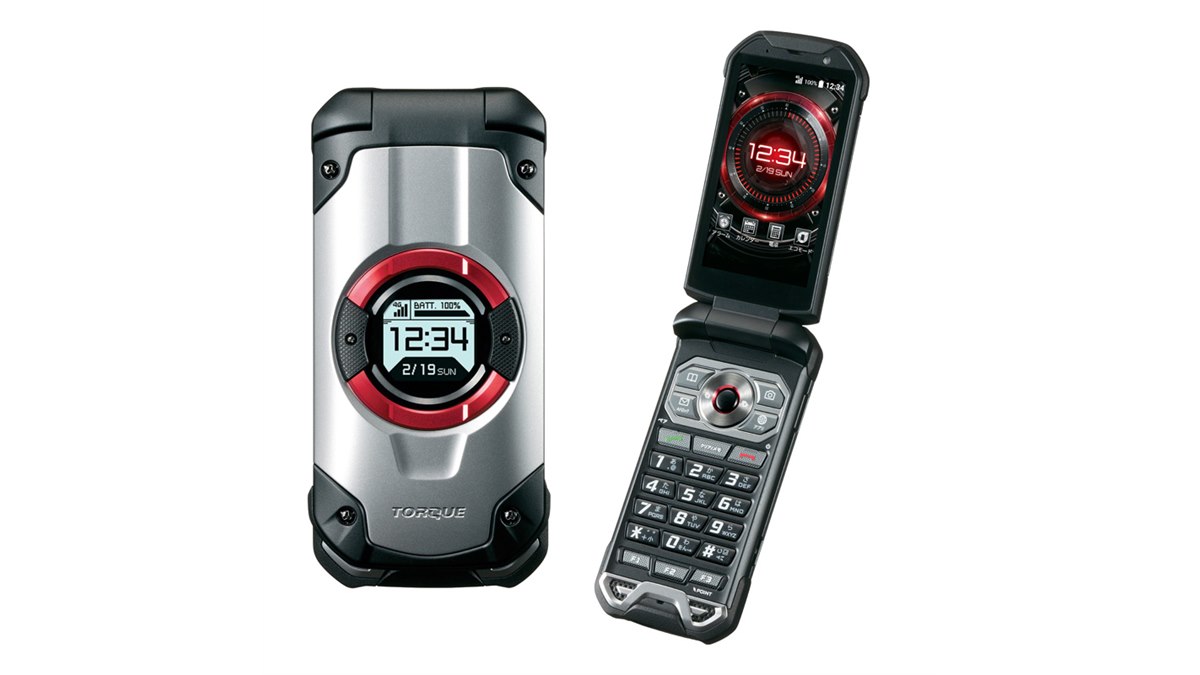au、6年ぶり復活の折りたたみ式タフネスケータイ「TORQUE X01