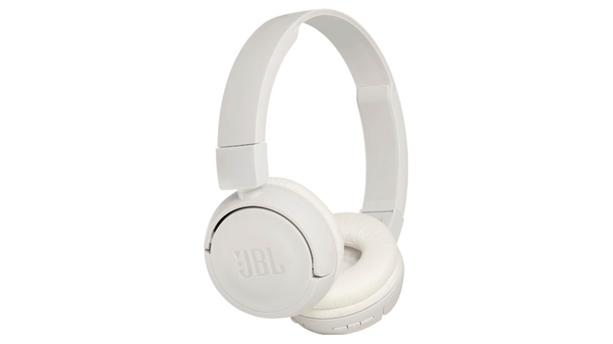【中古】JBL T450BT Bluetoothヘッドホン 密閉型/オンイヤー/折りたたみ ホワイト JBLT450BTWHT 【国内正規品】 JBL、最大約11時間再生のエントリーBluetoothヘッドホン「T450BT」など