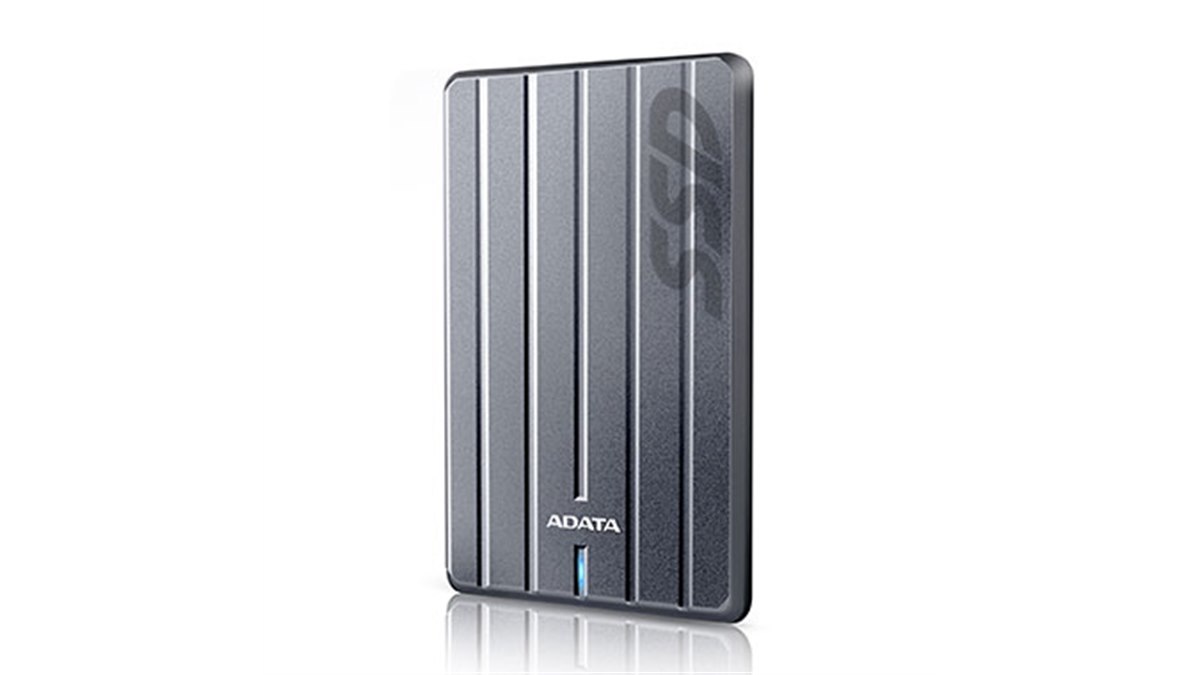 ADATA、3D NANDを採用したポータブルSSD「SC660H」「SV620H」 - 価格.com