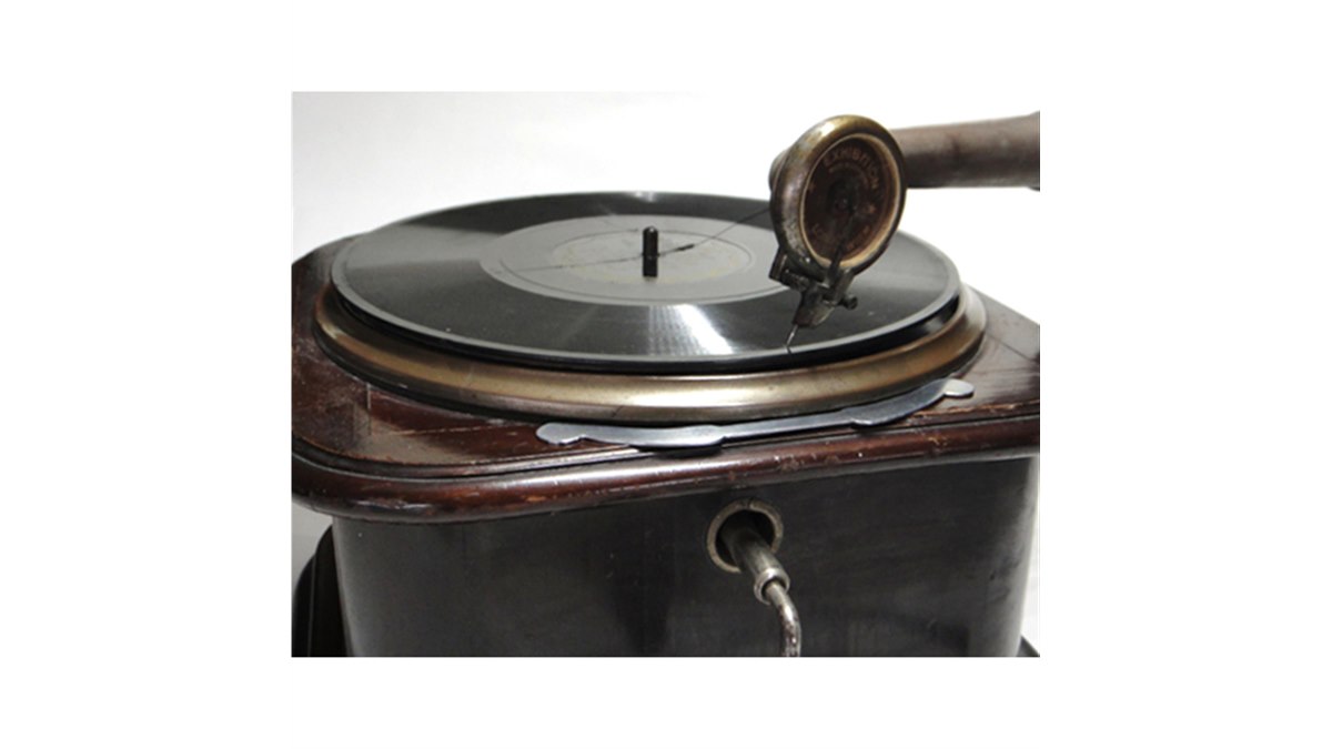 弦奏JAPAN、蓄音機でスマホ音源を再生できる「弦奏 Gramophone