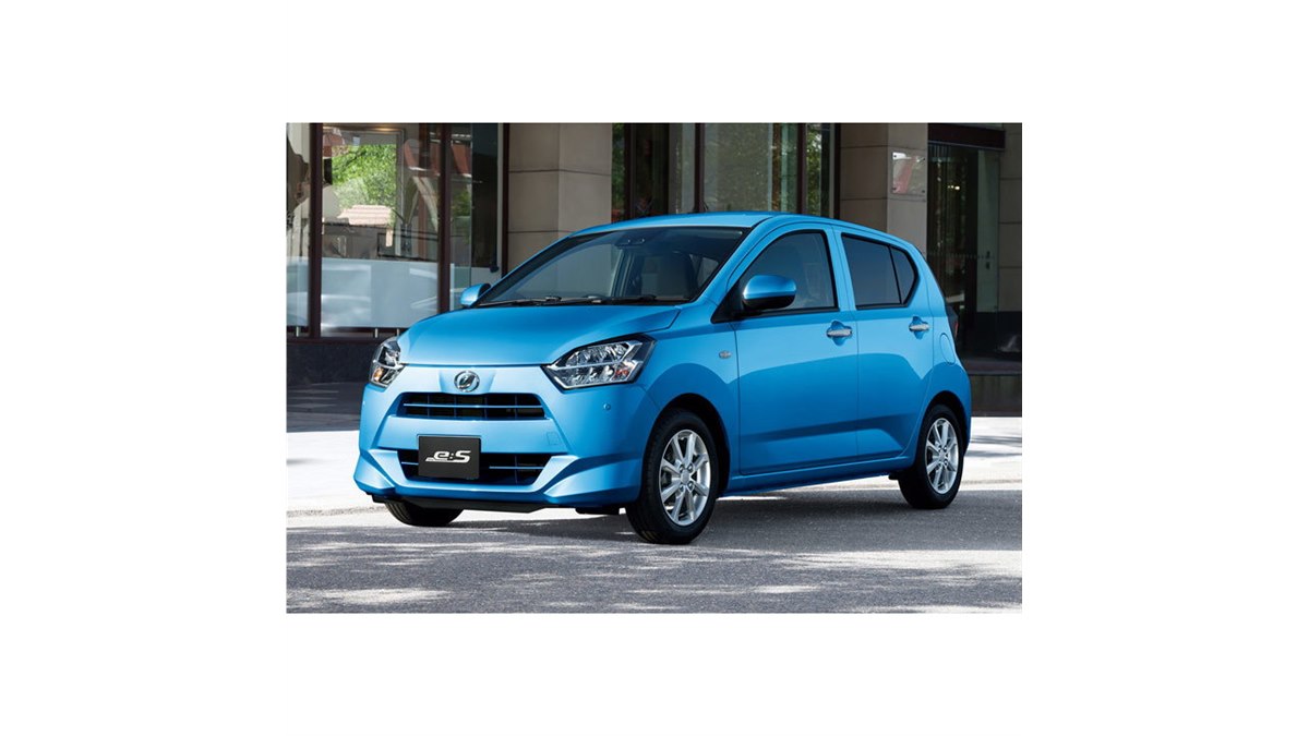 ダイハツ、2代目となる新型「ミラ イース」を発売 - 価格.com