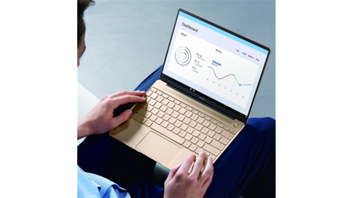 ファーウェイ、A4より小さく重量1.05kgの13型ノートPC「MateBook X