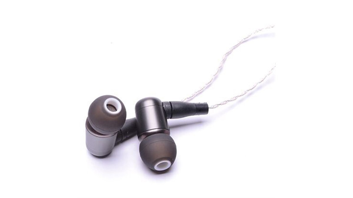 Mother Audio、独自の液体合金金属を採用したフラッグシップイヤホン