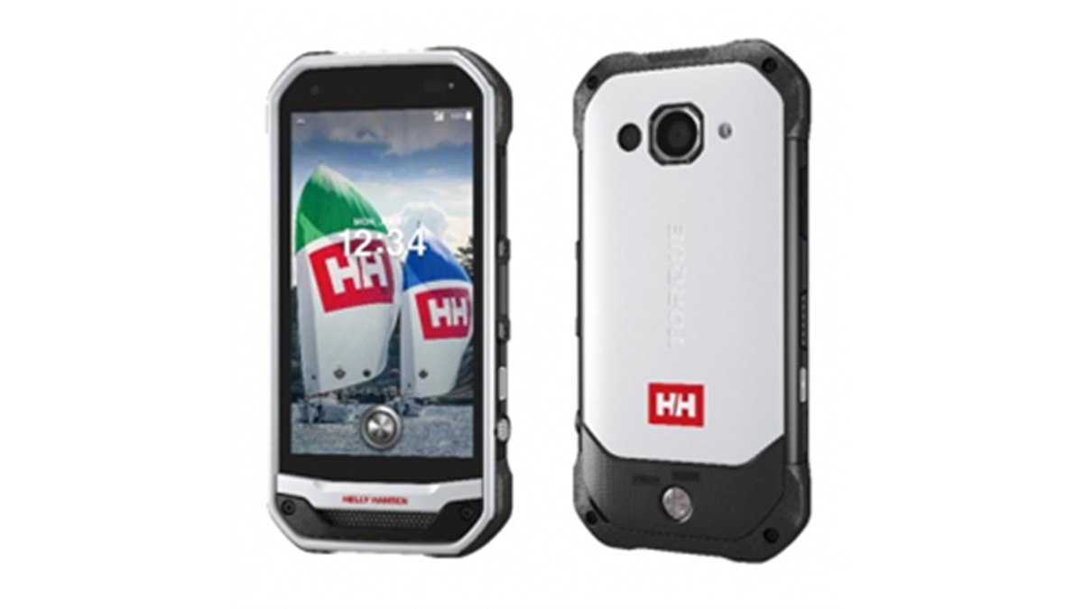 au、タフスマホ「TORQUE G03」HELLY HANSENモデルを7/24に限定発売