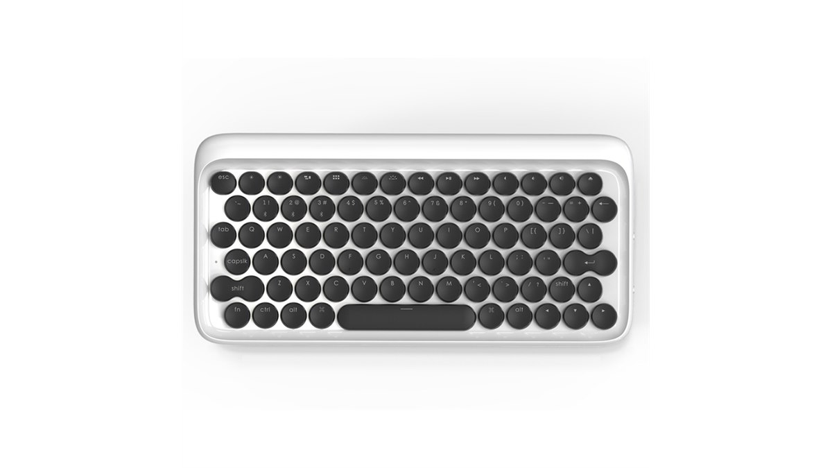タイプライターのようなBluetoothメカニカルキーボード「Lofree