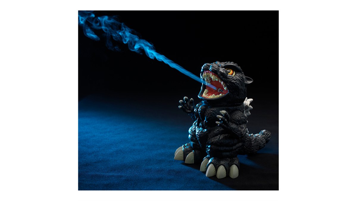 怪獣王”改め「加湿王ゴジラ」、放射熱線のようにミスト噴射する加湿器