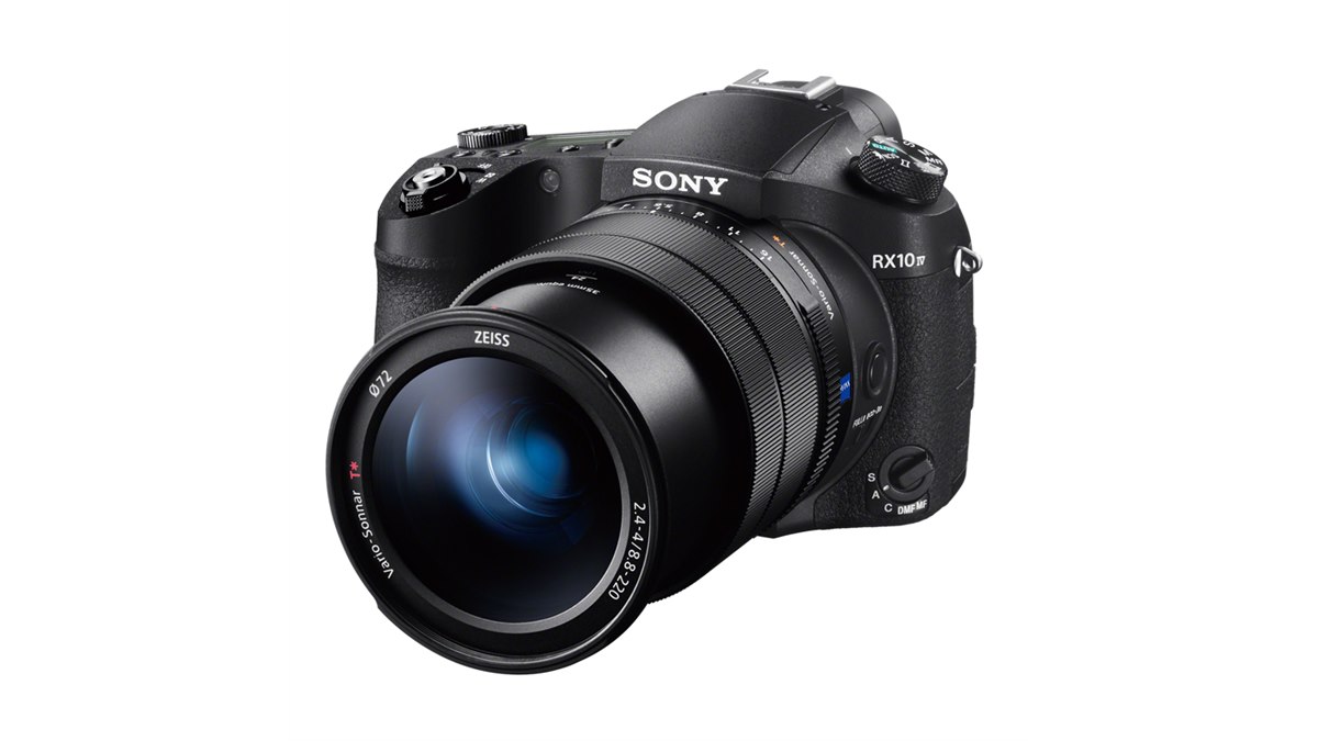 Sony RX10 III with F2.4-4 large-aperture 24-600 mm zoom lens