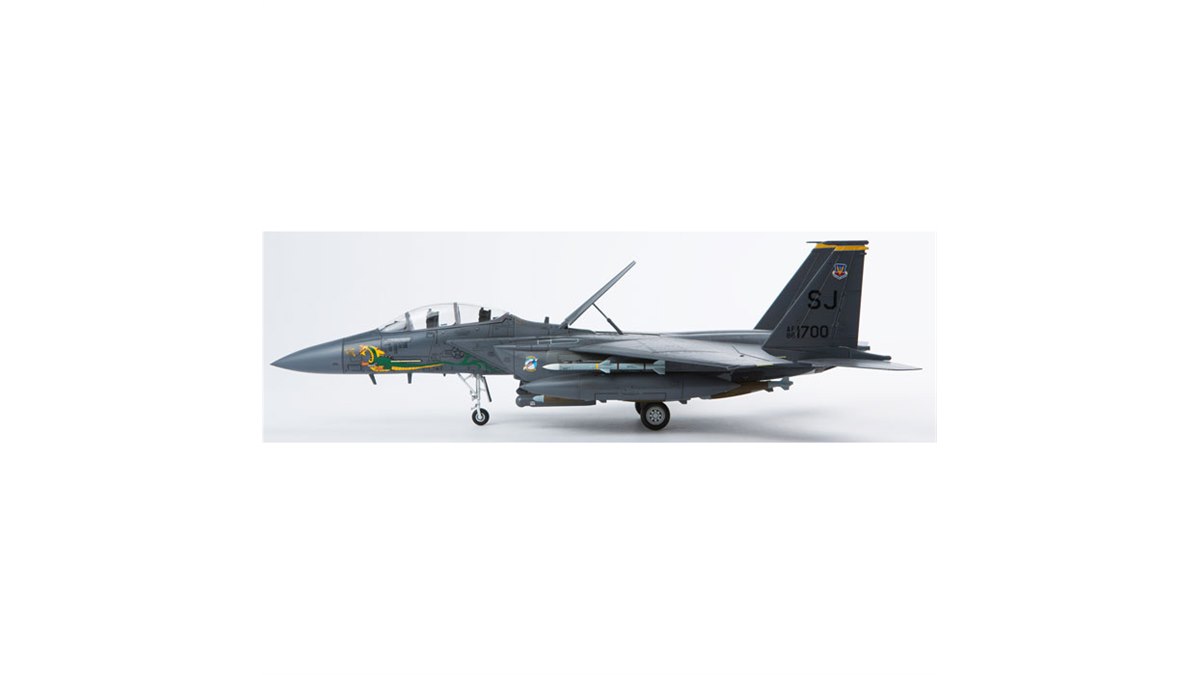 接着剤なしで組み立てられる、1/72アメリカ空軍「F-15E」と海軍「F/A
