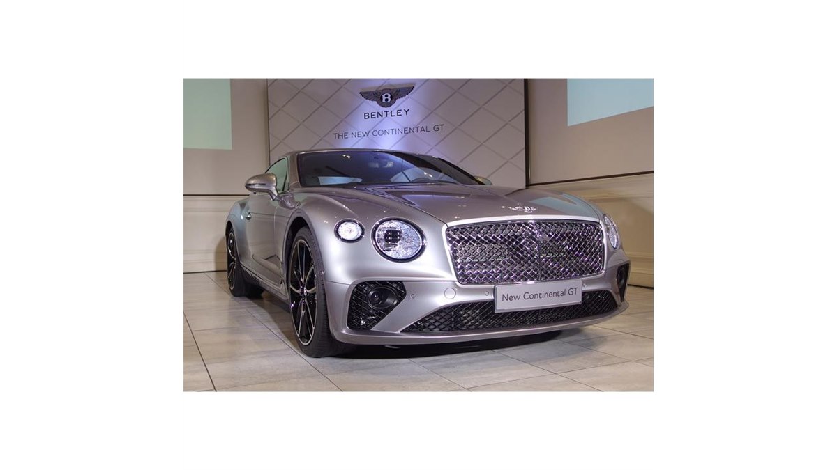 新型「ベントレー・コンチネンタルGT」日本上陸 - 価格.com