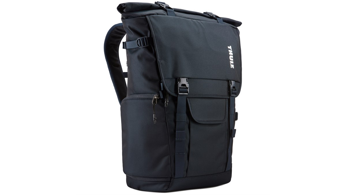 THULE、摩擦に強い防水カメラバッグに数量限定のネイビーカラー