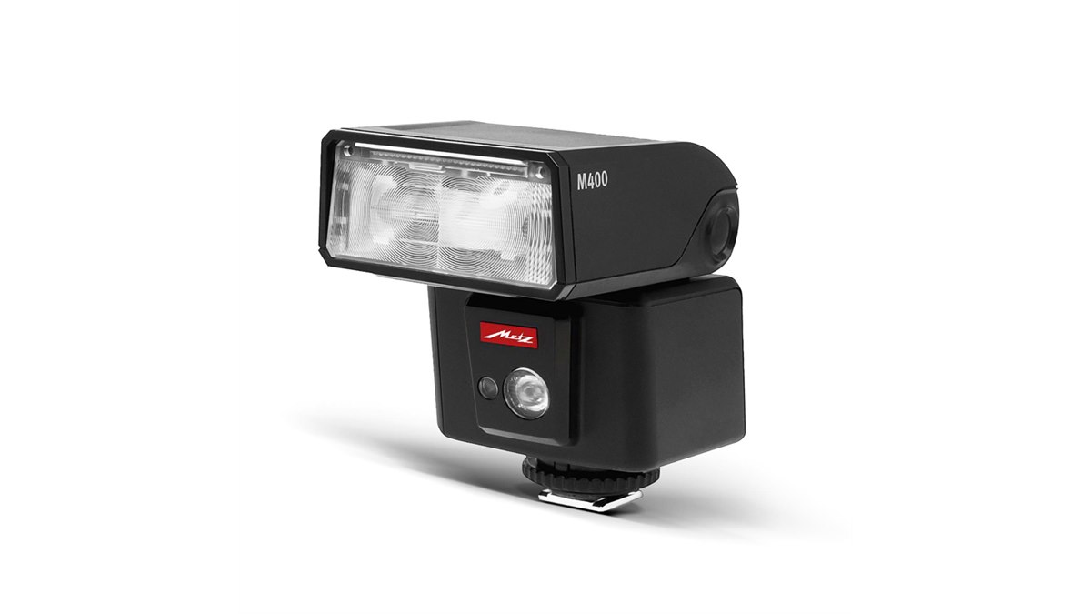 メッツ、コンパクトでパワフルなストロボ「mecabiltz M400」 - 価格.com