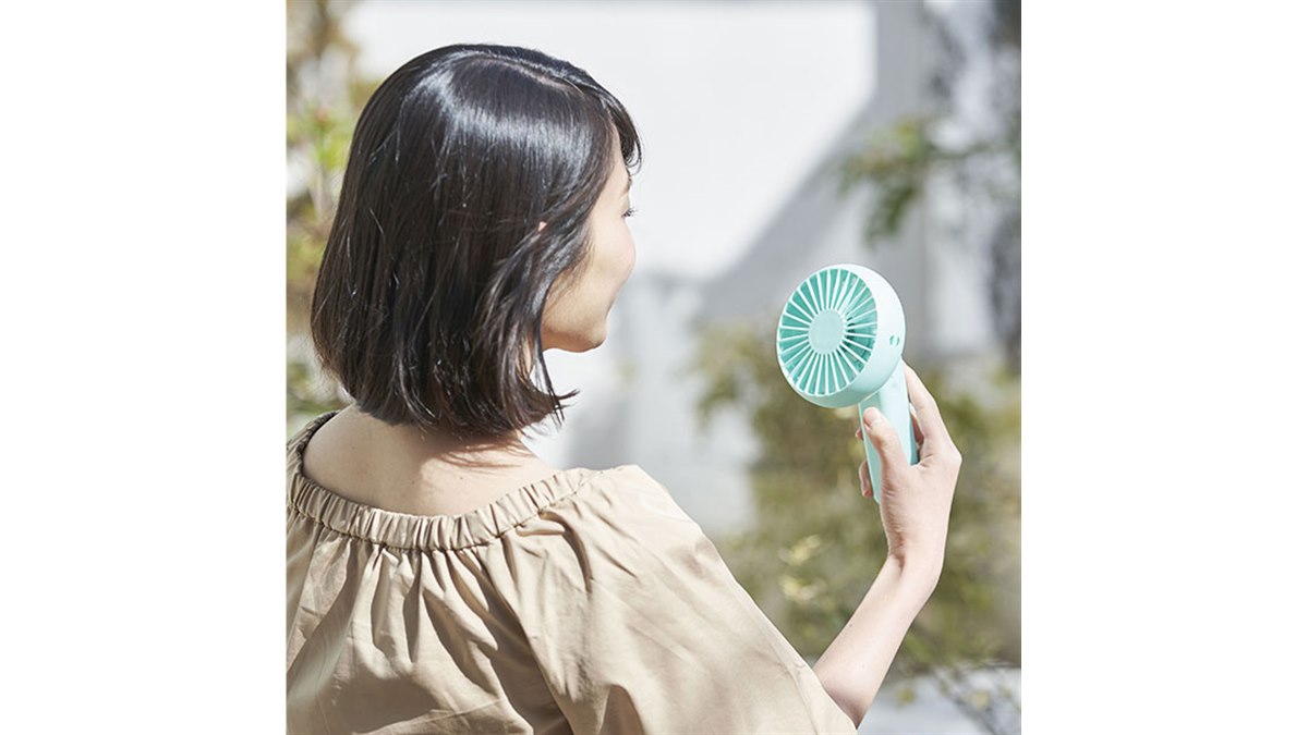 ドウシシャ、「首かけ」「フックがけ」「瞬間冷風」のコンパクトファン ドウシシャ、「首かけ」「フックがけ」「瞬間冷風」のコンパクトファン