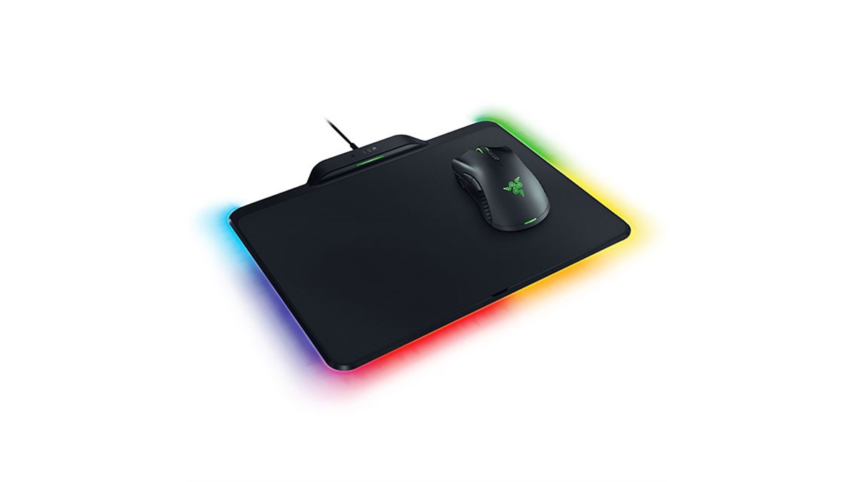 Razer、ワイヤレス給電を採用したゲーミングマウスとマウスマット