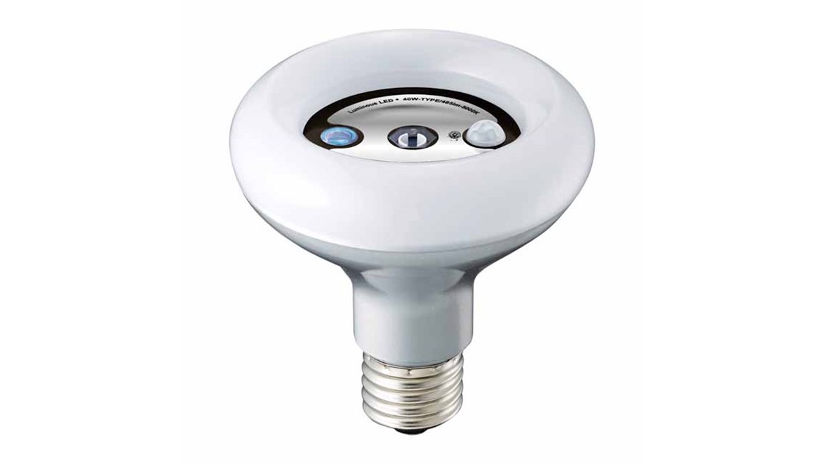 DOSHISHA LuminousLED 消臭電球 3個セット消臭してくれる電球 ドウシシャ、マイナスイオンを噴射するLED電球「消臭してくれる電球