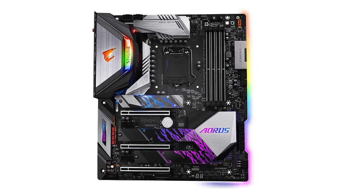 GIGABYTE、インテル向けハイエンド仕様のExtended ATXマザーボード2