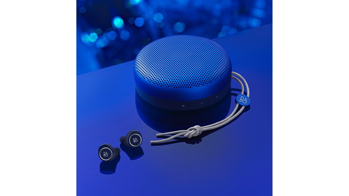Bang & Olufsen Beoplay E8 限定 レイトナイトブルー B&O Play、「Beoplay E8」「BeoPlay A1」に限定色のLATE NIGHT