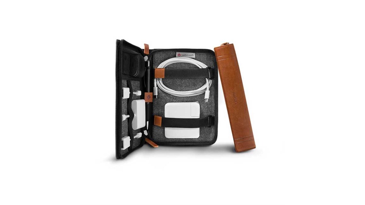 Twelve South、充電ケーブルや電源アダプターを収納できる本革製ポーチ Twelve South、充電ケーブルや電源アダプターをまとめて収納