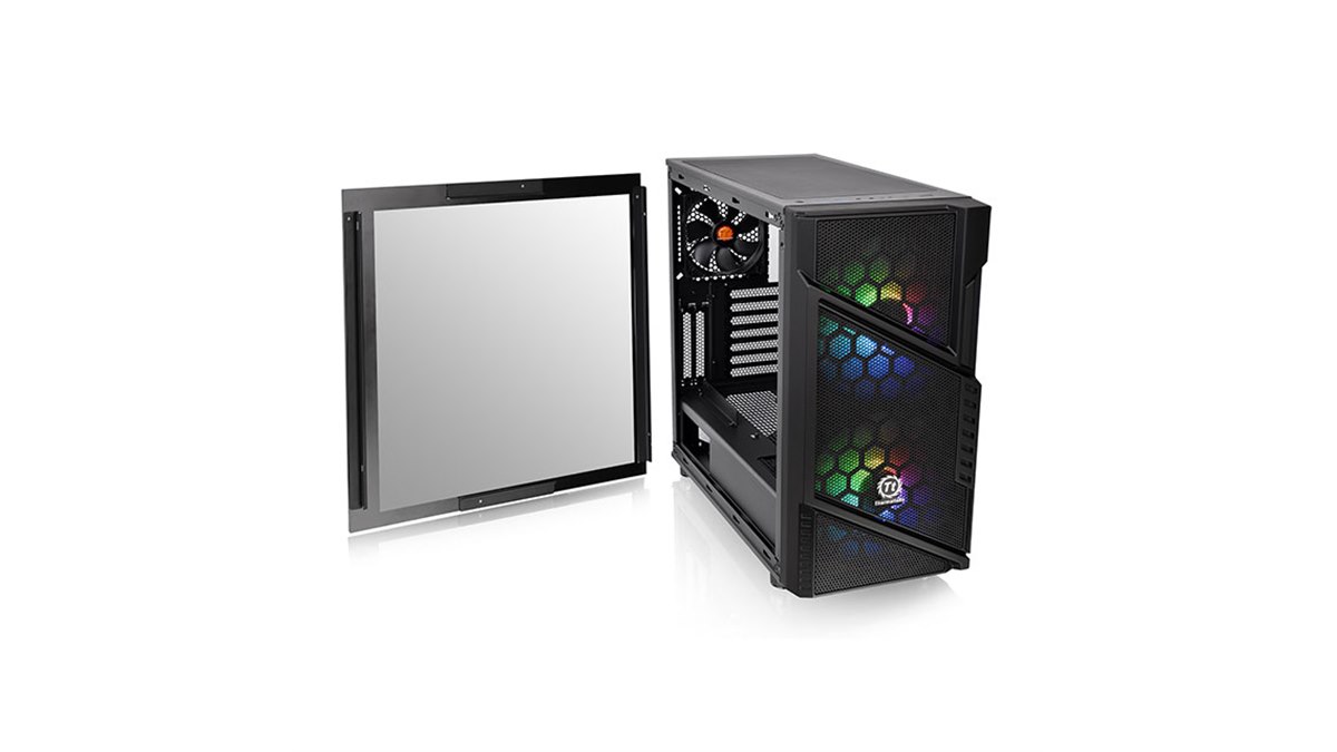 Thermaltake、マザーボードLEDと同期するアドレサブルRGBファンを搭載