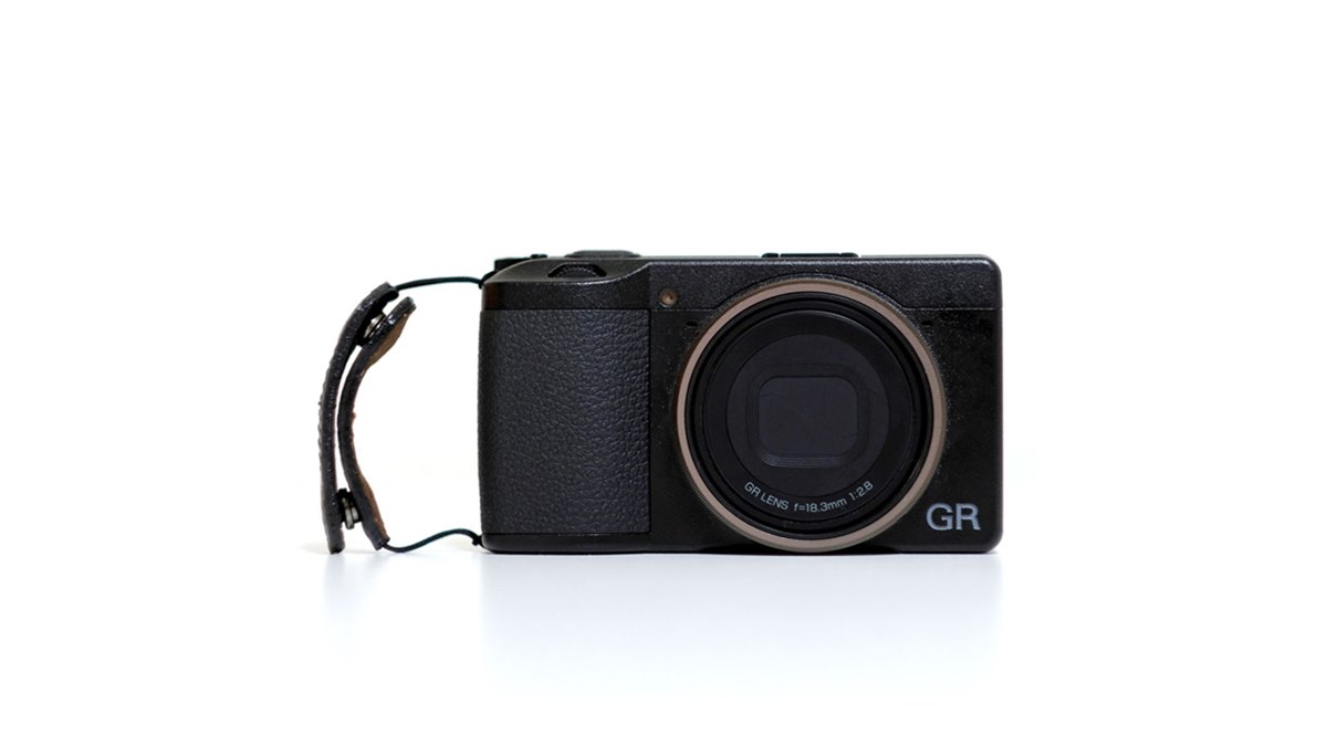 スナップシューター「RICOH GR」向けのフィンガーストラップ発売
