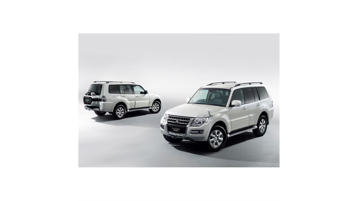 三菱　パジェロ 非売品 いぶし銀仕上げです。 三菱 パジェロ 非売品 いぶし銀仕上げです。 法人向け三菱パジェロ