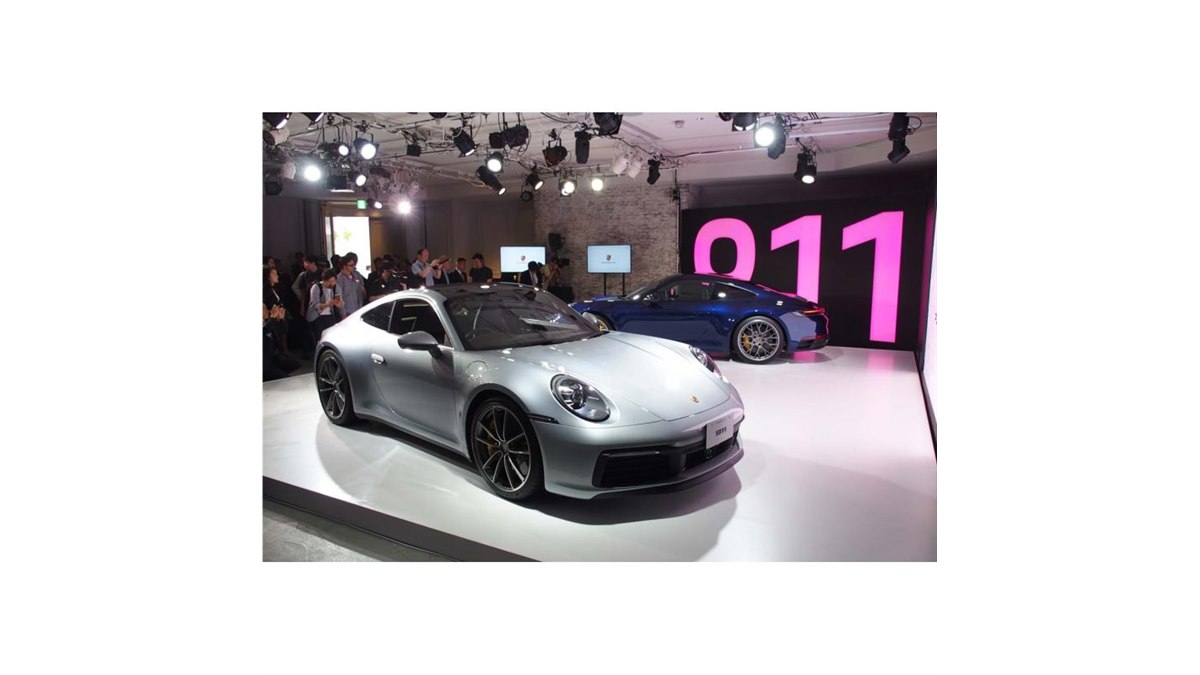 ポルシェ ジャパンが新型「911」を日本で初披露 - 価格.com