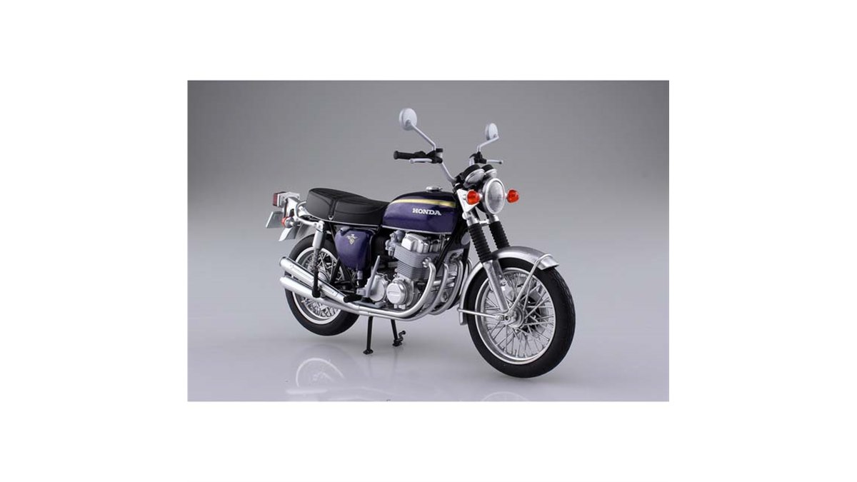 ホンダ「CB750FOUR K2」1/12模型、パープル/シルバーの2種を