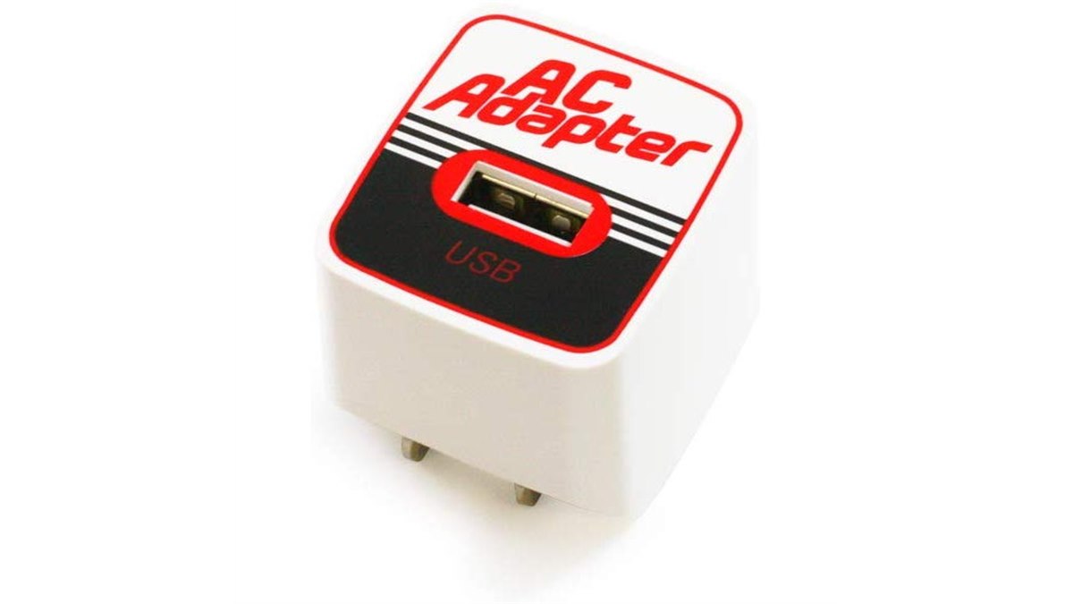 KONAMI - PCエンジンmini ACアダプター付き コロンバス、「PCエンジン mini」デザインのコンパクトAC