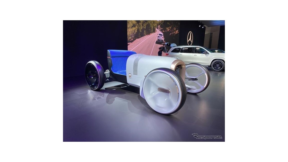 1900年のメルセデス第一号車を最新技術で再現、『ヴィジョン