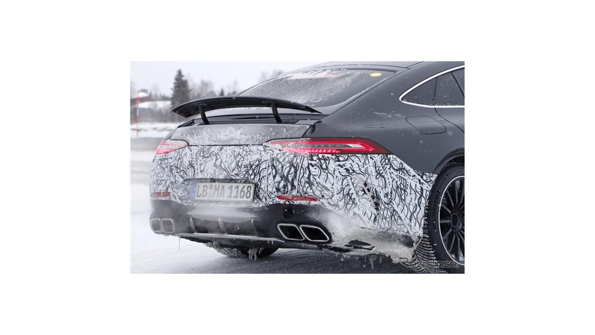 800馬力のスーパー4ドアクーペ誕生へ…メルセデスAMG GT に「73」、充電