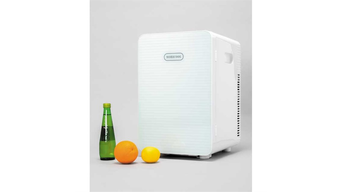 ドメティック、車載電源DC12Vでも作動する容量19.5Lの2電源式冷温庫