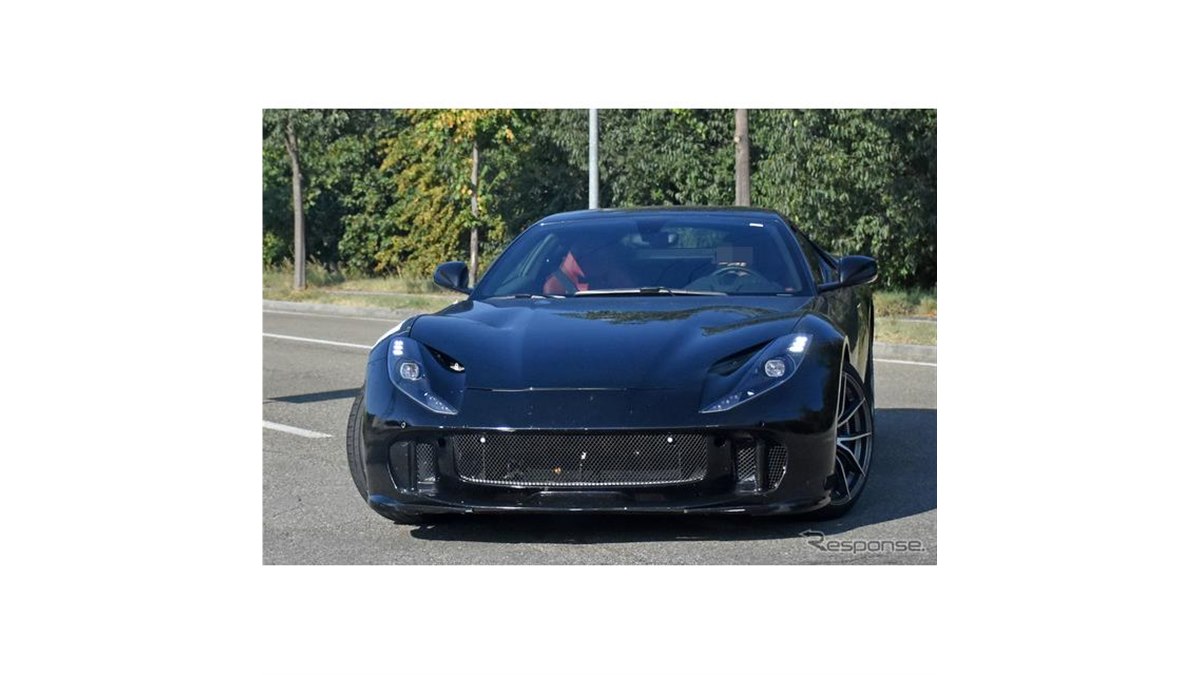 フェラーリ最後のV12モデルか？ フラッグシップ「812」過激モデルを