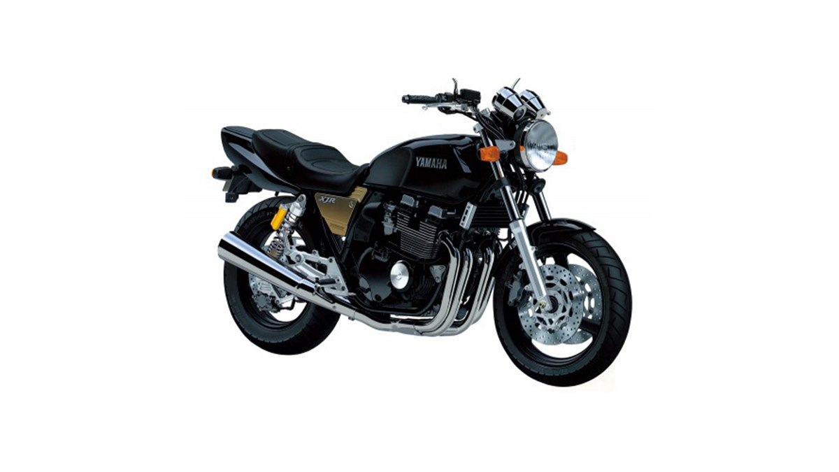 1993年の「XJR400」1/12模型、エンジンは“実車さながらの組み立て”を