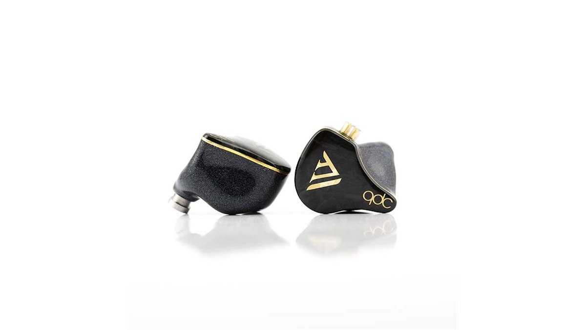 qdc、10基のBAドライバーなどを搭載した新フラグシップIEM「Anole V14 