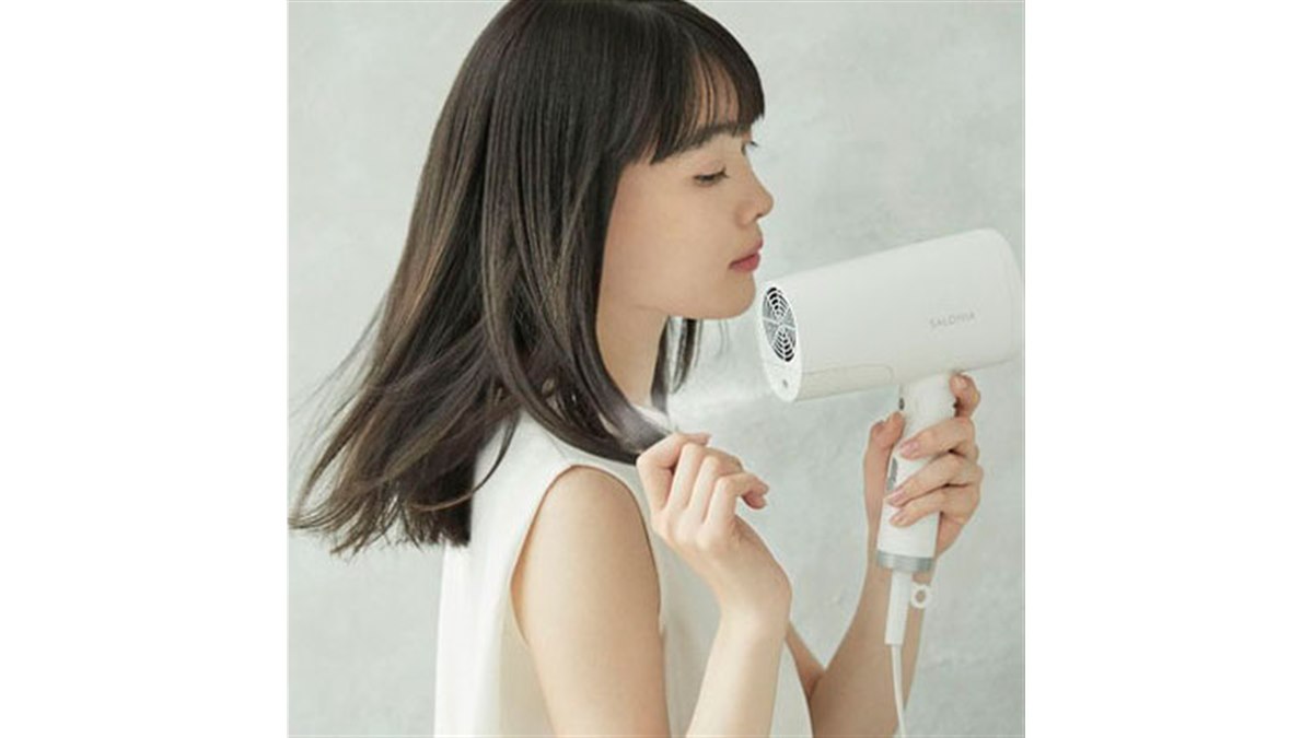 I-ne、“美容液ミストで髪をケアしながら速乾ドライを実現”する