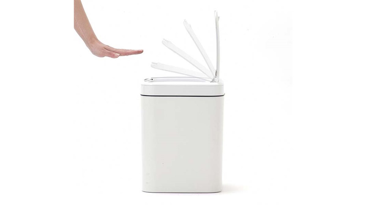 コメリ、フタに触れず開閉できるゴミ箱「センサー付ペール」 - 価格.com