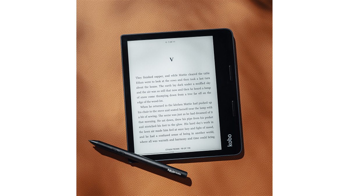 楽天Kobo、別売り充電カバーに対応した8型電子書籍リーダー「Kobo Sage 