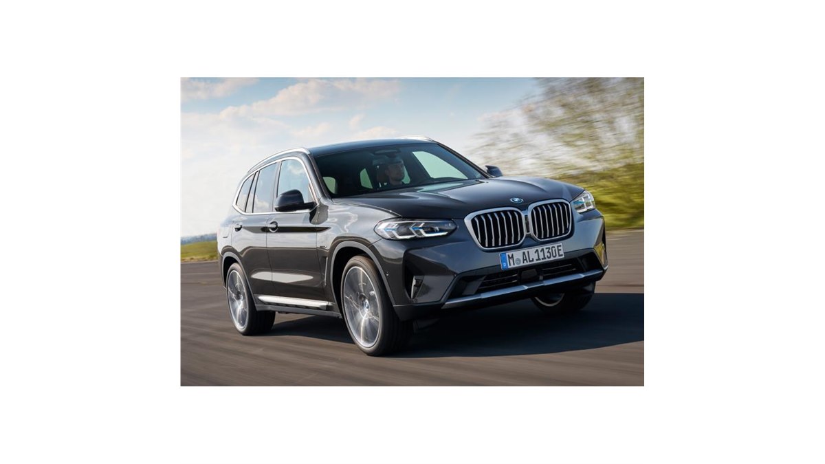 BMWがミドルサイズSUV「X3／X4」を大幅改良 ハンズオフ運転支援