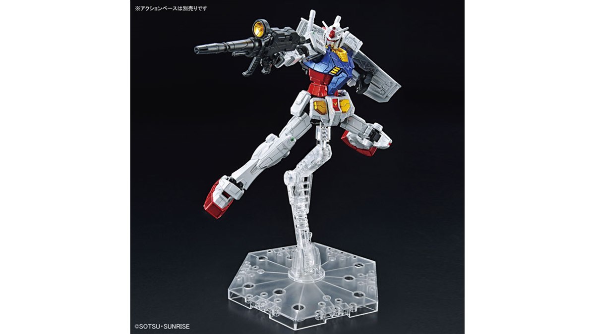 ガンプラ「1/144 RX-78F00 ガンダム」チタニウムフィニッシュが ガンプラ「1/144 RX-78F00 ガンダム」チタニウムフィニッシュが