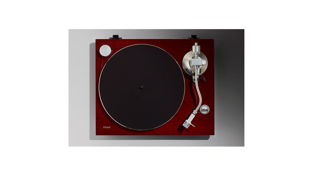 ティアック、外掛け式ベルトドライブ採用のアナログターンテーブル「TN