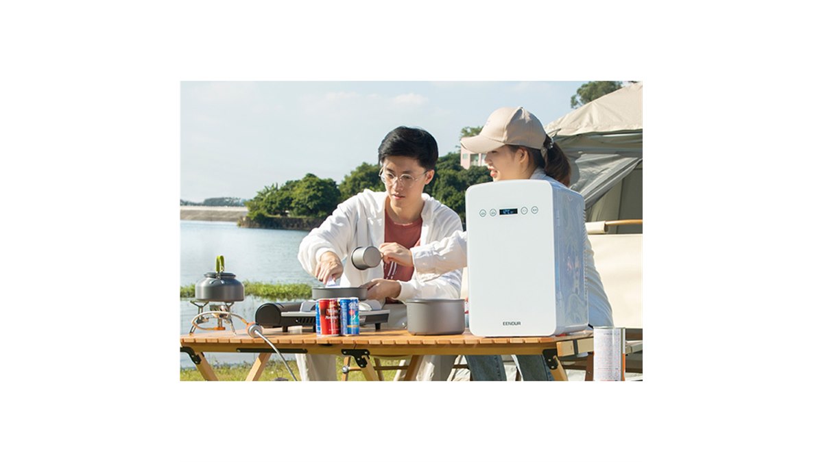MKジャパン EENOURA 冷温庫 10L MK、冷・温両対応の10Lポータブル冷温庫「JPCWP-10L-D」19,176円