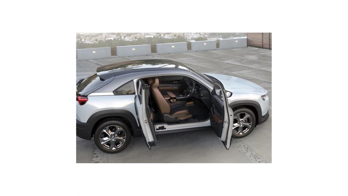 マツダが新たな福祉車両「MX-30 Self-empowerment Driving Vehicle」を