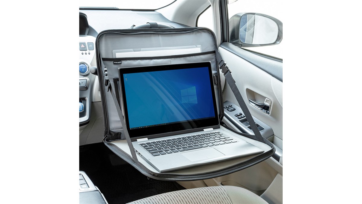 車内に作業スペースを作れる、16型ノートPC対応の「車用ハンドル