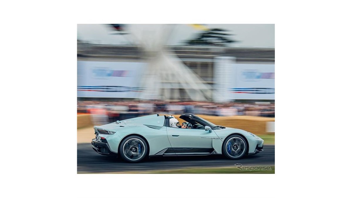 マセラティのスーパーカーにオープン仕様、ルーフは透明と不透明を切替